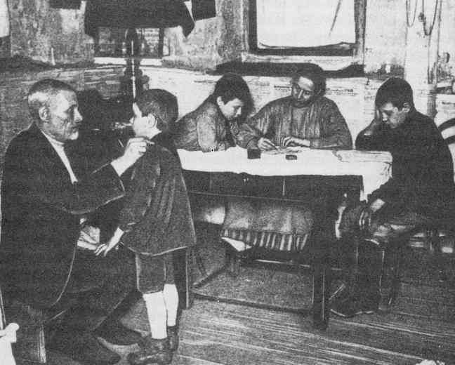 Soviet family 1925