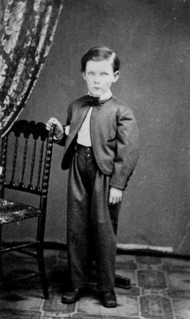 boys suit decoration