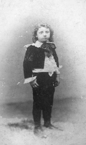 Little Lord Fauntleroy suit