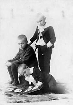boys' clothing 1890s