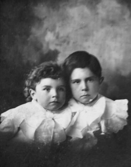 floppy bows Funtleroy ruffled collars