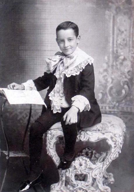 Fauntleroy suits age