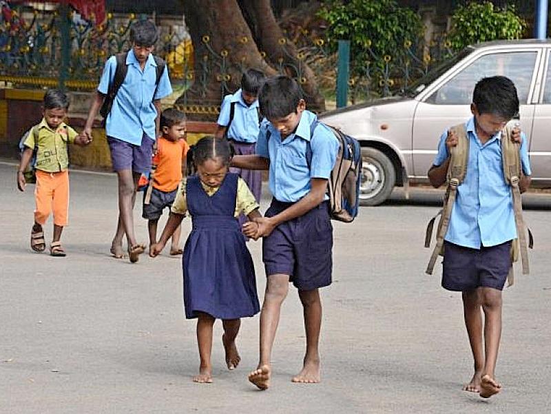 Indian vschoolo uniforms