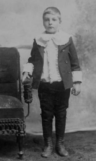 Fauntleroy suit 8 years old