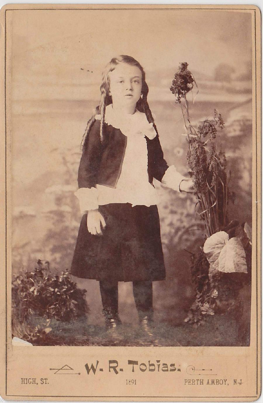 cabinet card pinking