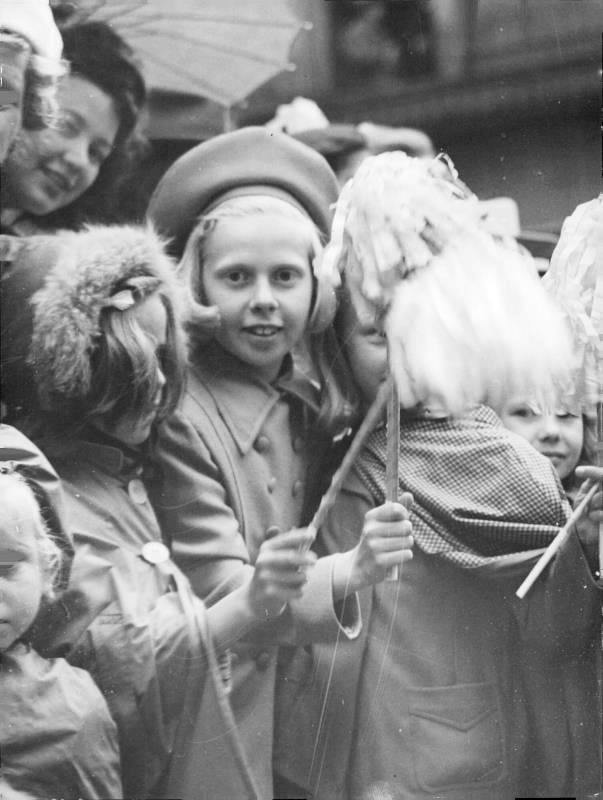 Swedish girls headwear 