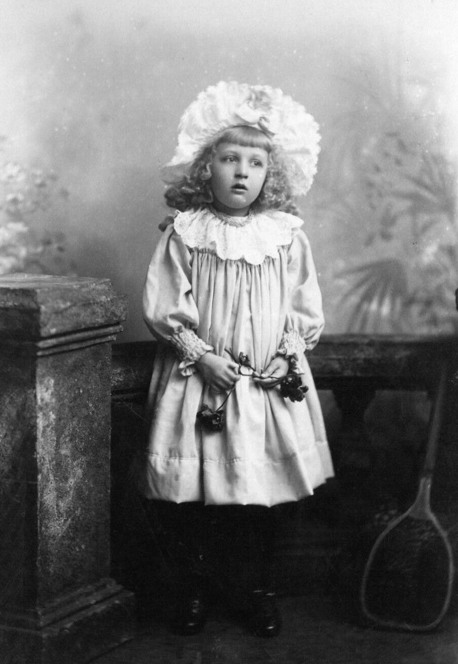 English girls headwear hats 