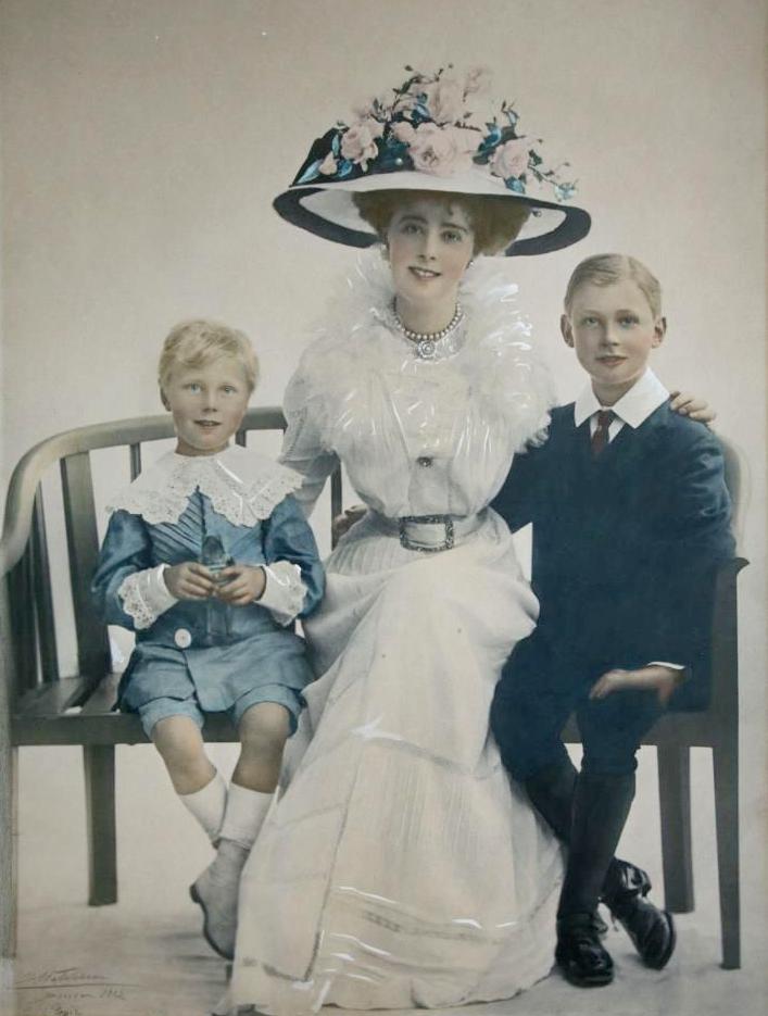 Cornwallis-West/Hochberg Family