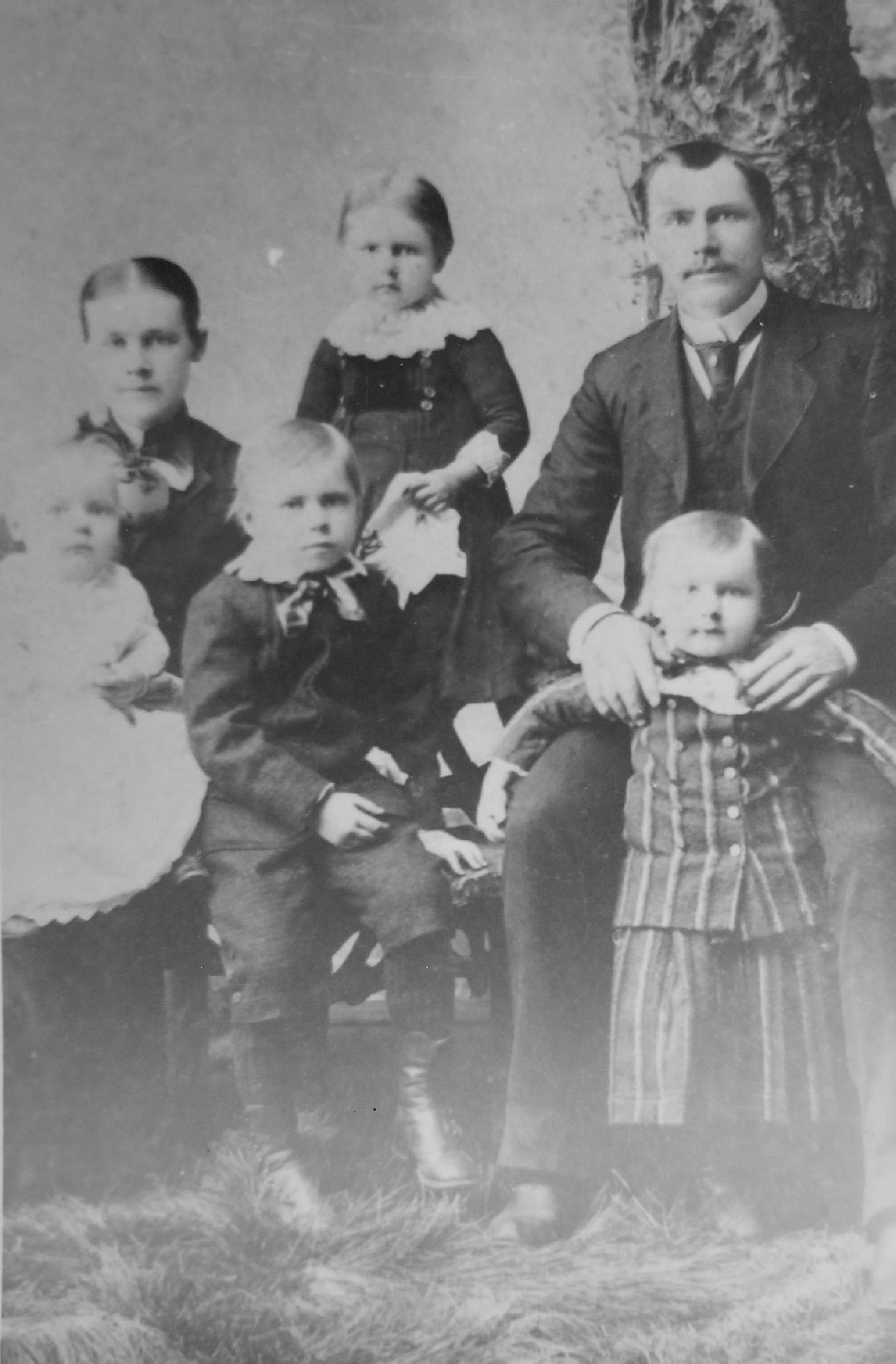 1890s family
