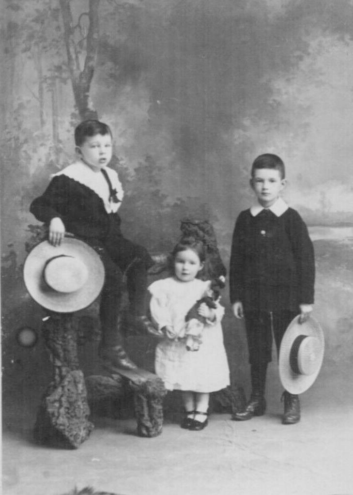 English broad-brimmed hats