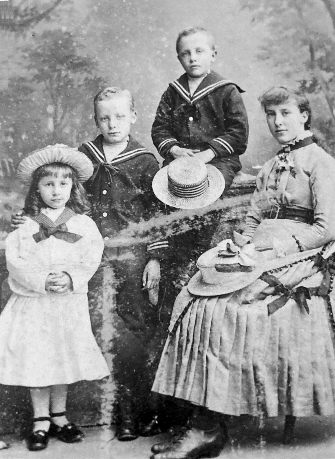 English sailor hats boaters