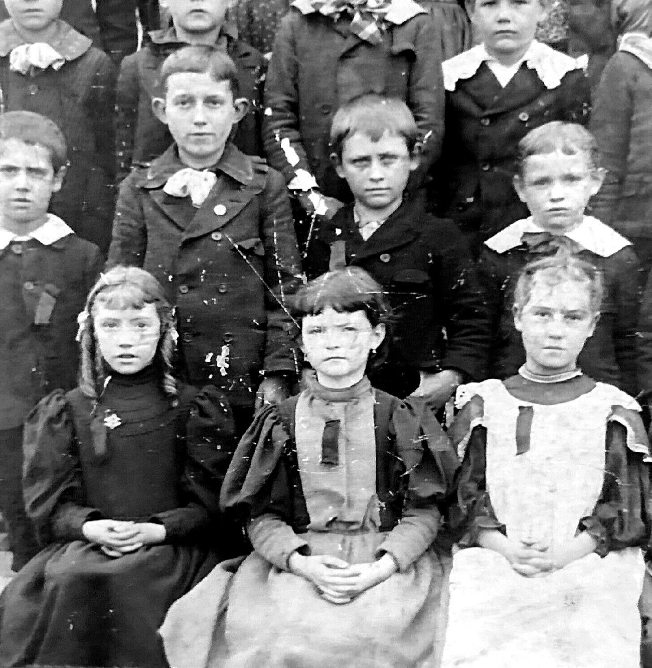 American 1890s baloon sleeve girls dresses 