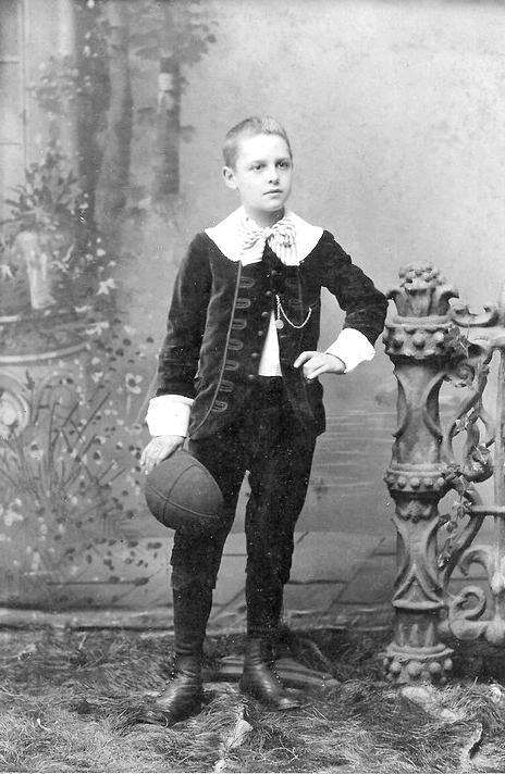 Fauntleroy suits 11 year olds
