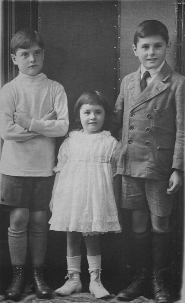 English knit garments