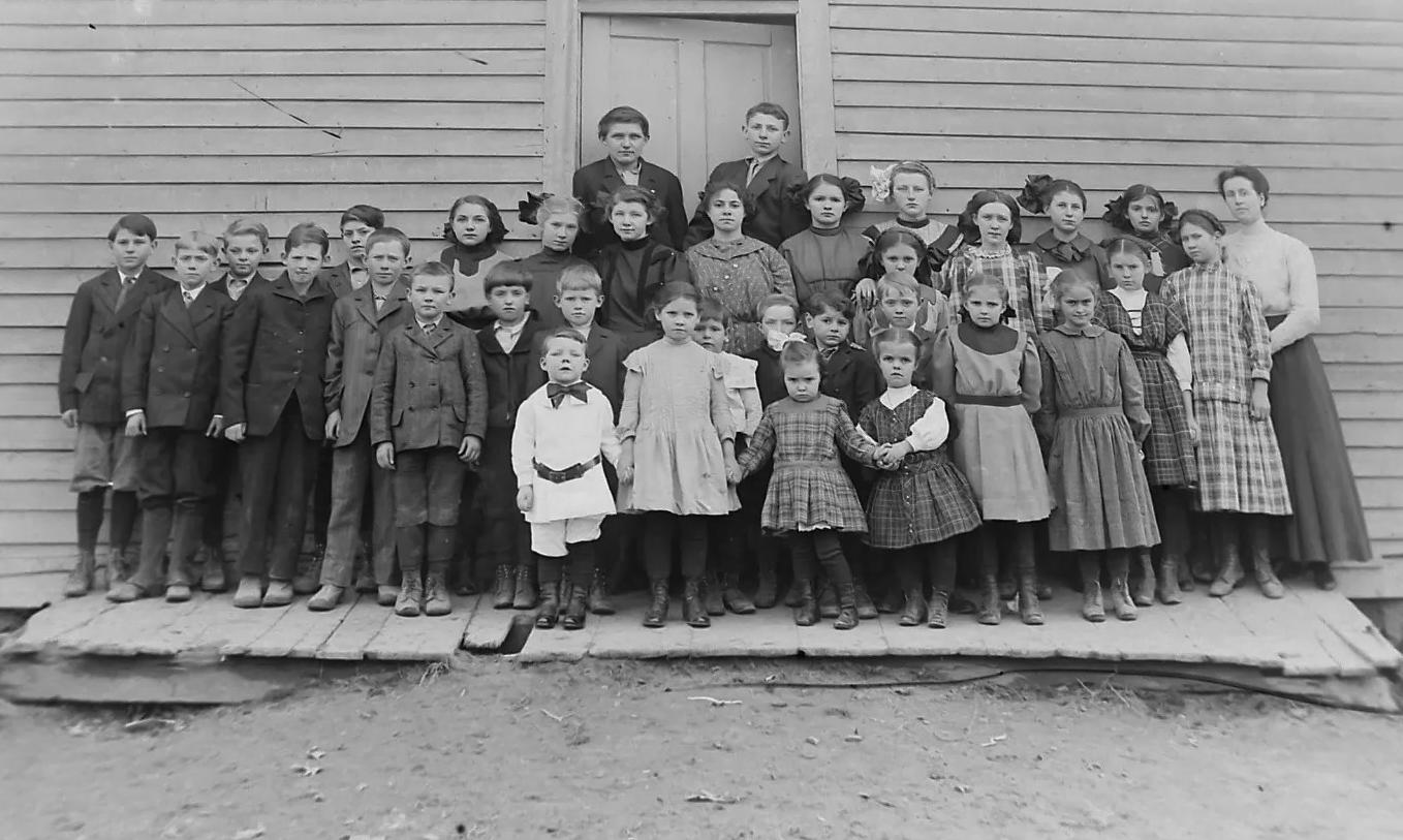 1910s schoolwear change