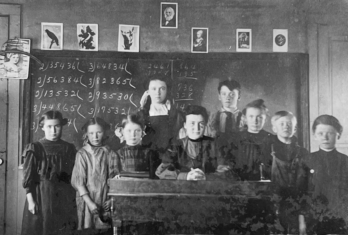 1910s school classroom
