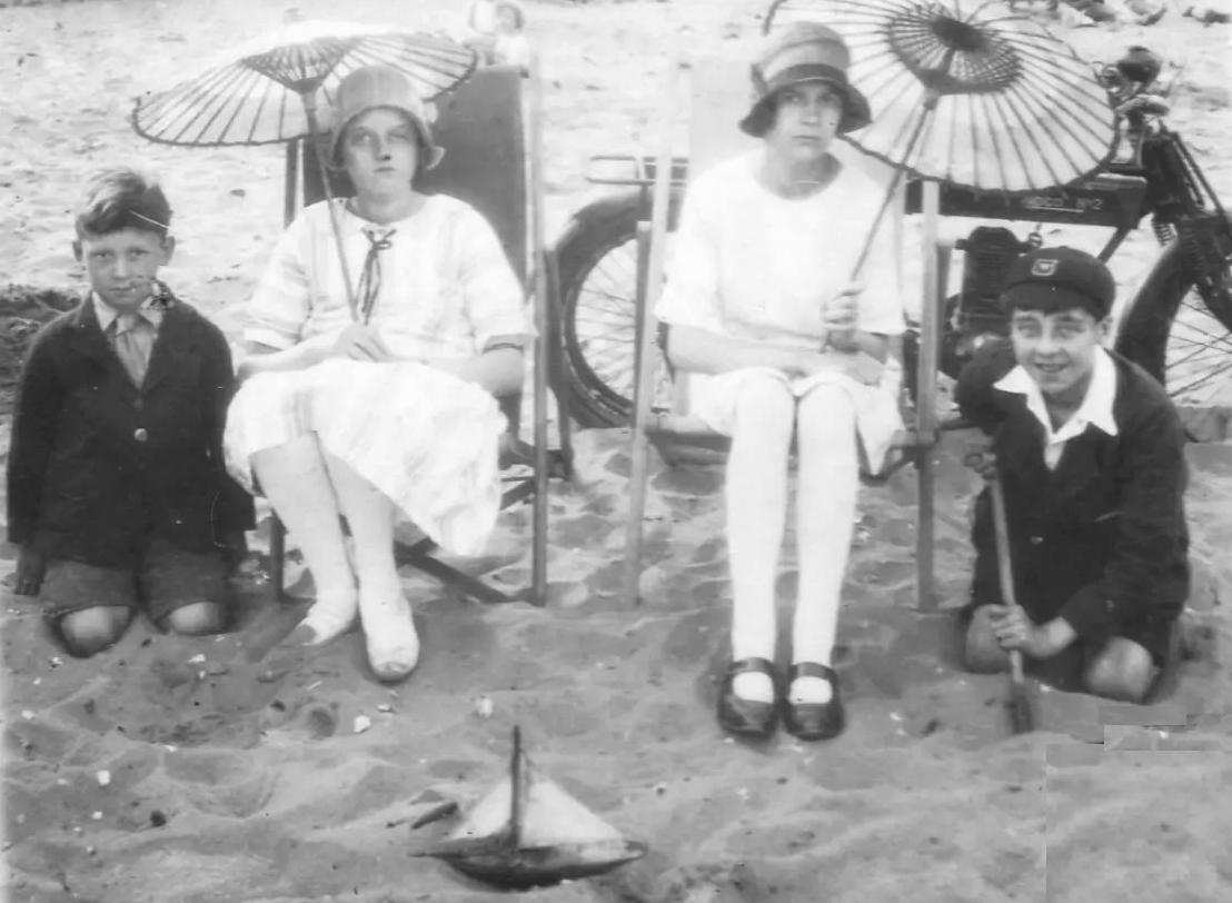 English headwear 1920s