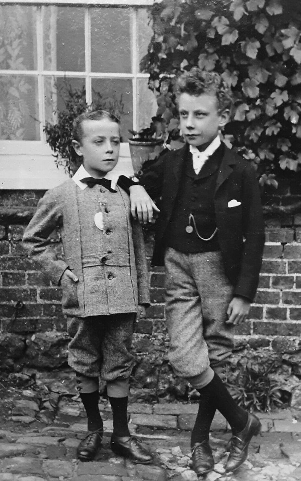 English knicker suits