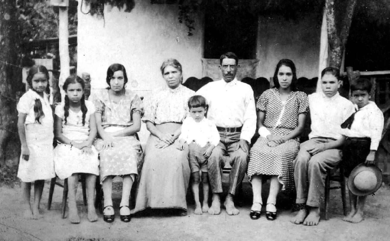 Costa Rican families