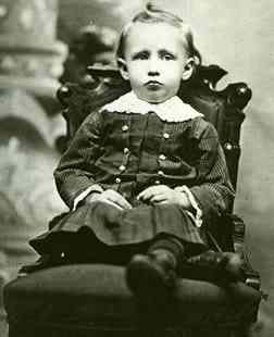 boy's kilt suits