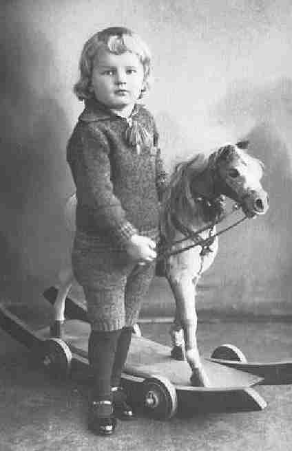 boys knitted wear