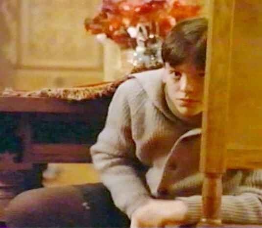 boys clothing depictions in movies -- Fanny och Alexander ...