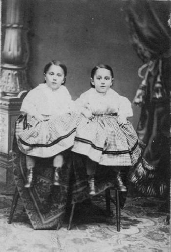 boy dresses 1870s