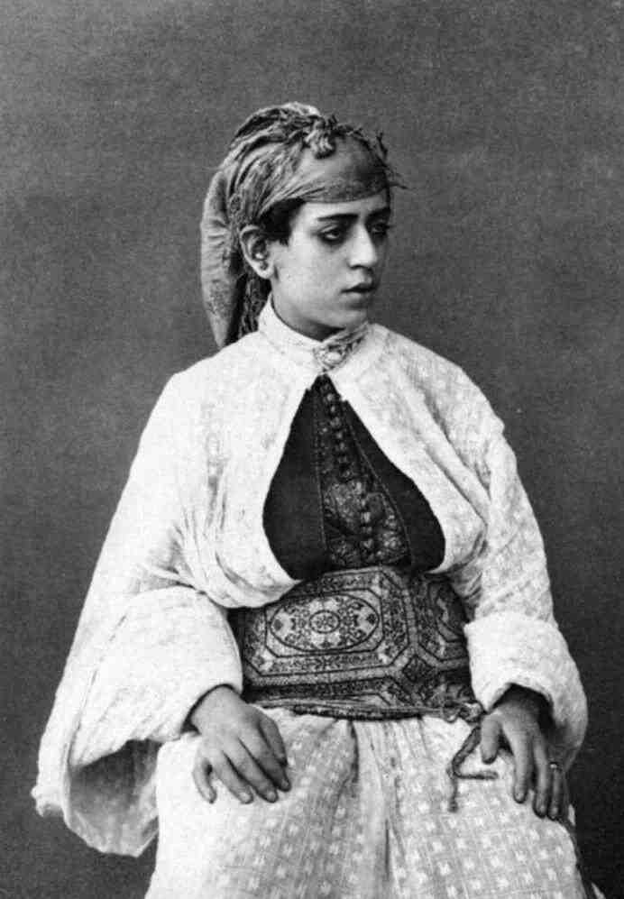 Moroccan Jewish girl