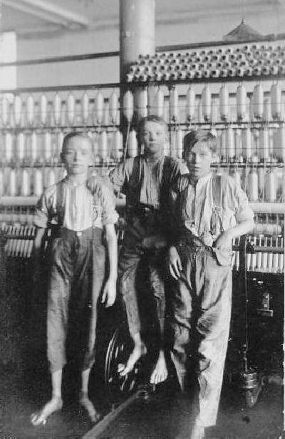 English Bolton boy mill workers