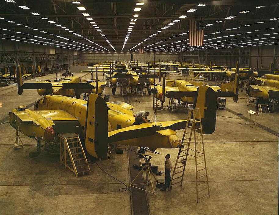 World War II American aircraft construction