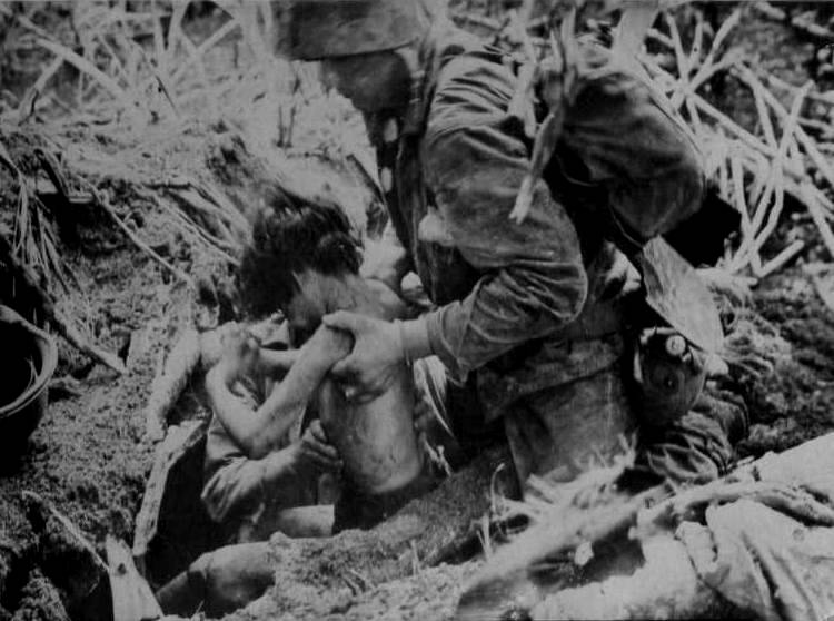 Marines saving civiians on Tunian