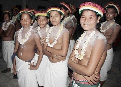?Micronesian vchildren