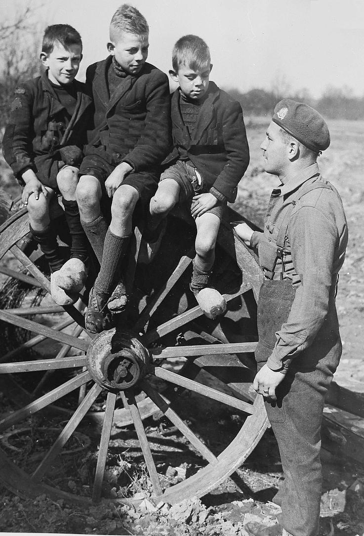 Canadians liberate the Dutch