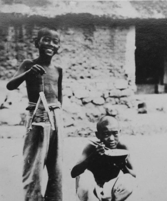 World War II Chinese children food