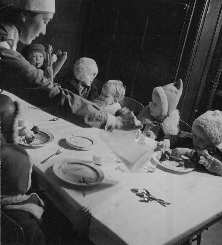Finish children World War II evacuees