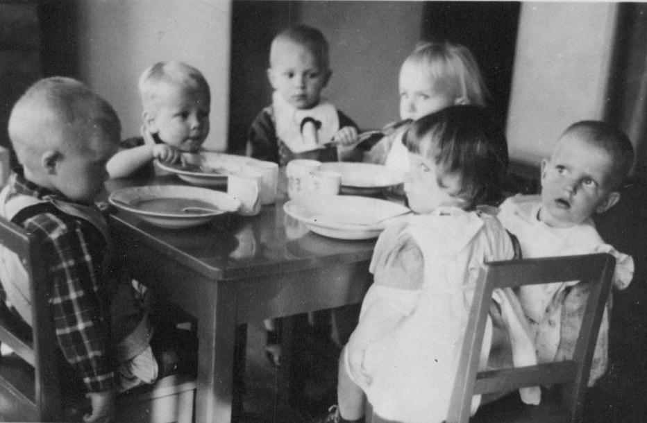 World War II hungry European children