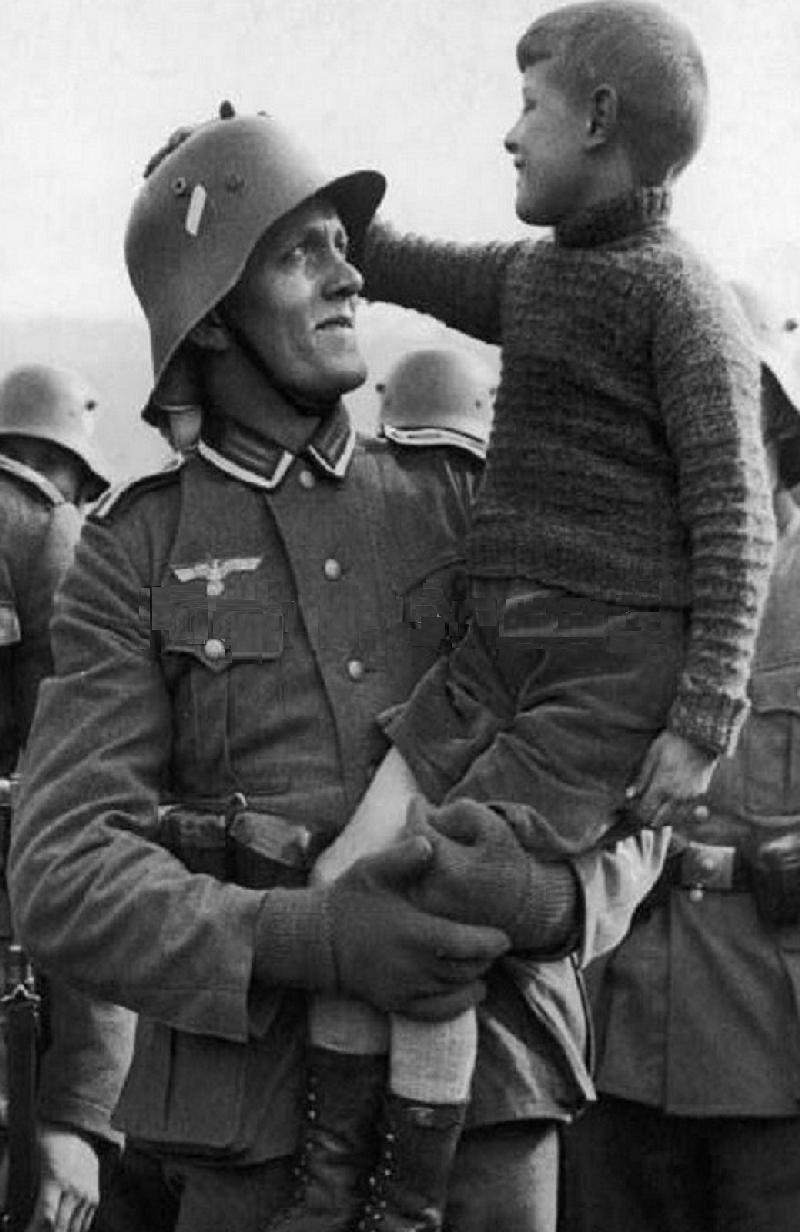 German Amy personnel equipment