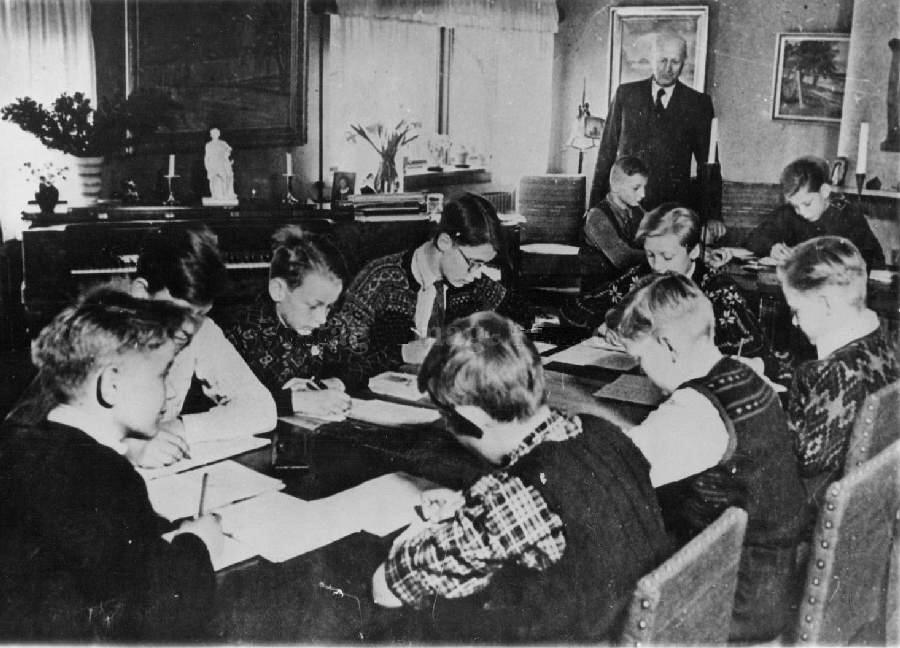 Norwegian World War II German occupation schools 