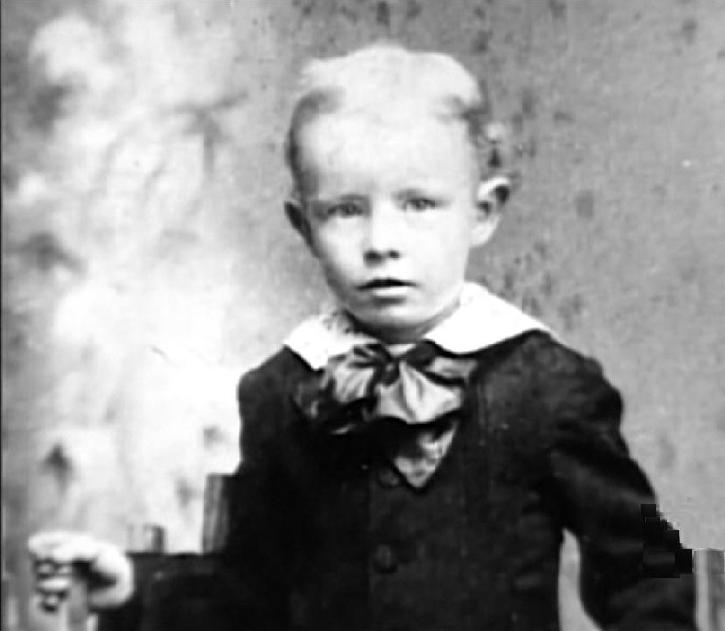  Chester Nimitz 